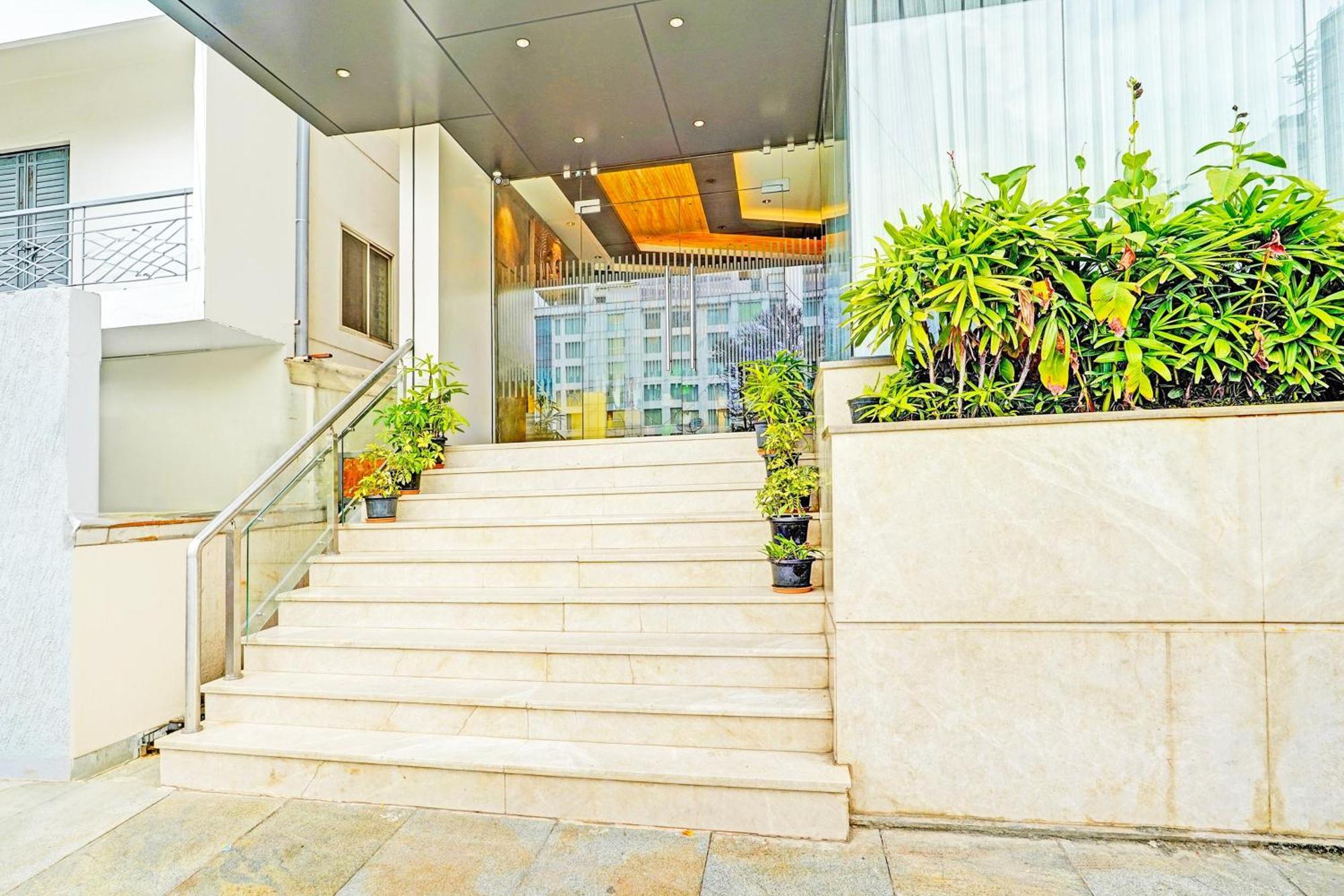 Hotel Super Townhouse Indiranagar Bengaluru Zewnętrze zdjęcie